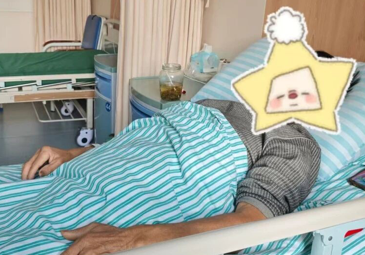 告別反復(fù)腰痛，骨科為老人解除二十年“老腰突”